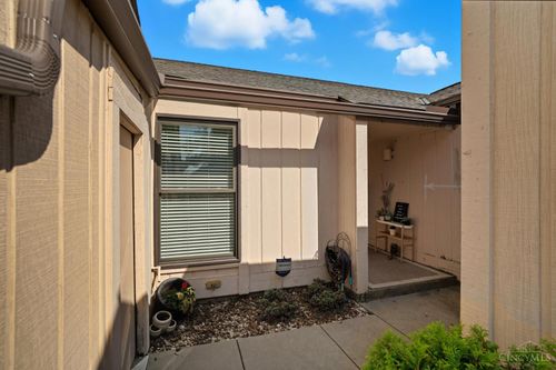 8135 Timbertree Way, West Chester, OH, 45069-1605 | Card Image