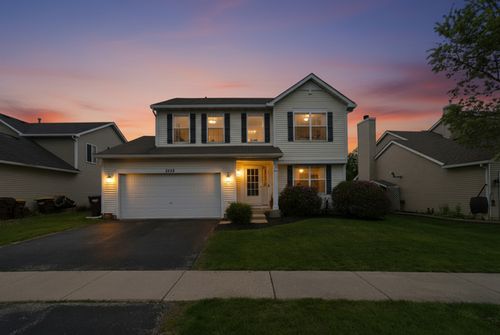 2432 Waterleaf Ln, Woodstock, IL, 60098-9207 | Card Image