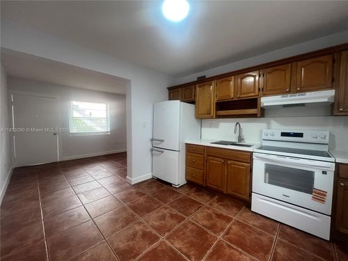 apt-2-1651 Sw 2nd St, Miami, FL, 33135-2147 | Card Image