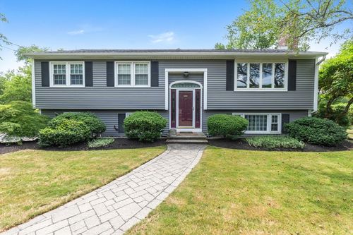1 Abbott St, Groveland, MA, 01834-1602 | Card Image