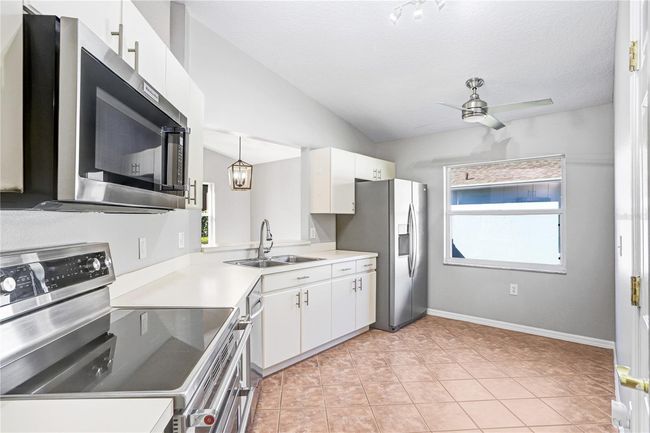31332 Wrencrest Dr, House other with 3 bedrooms, 2 bathrooms and null parking in WESLEY CHAPEL FL | Image 13
