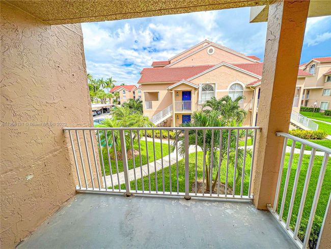 APT-203 - 10521 Sw 157 Th Pl, Condo with 1 bedrooms, 1 bathrooms and null parking in Miami FL | Image 13