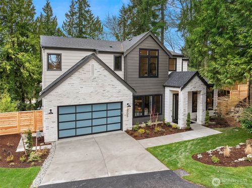 1706 111th Ave Ne, Bellevue, WA, 98004-3728 | Card Image