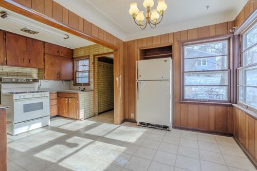 123 Thomas Hill Rd, Jackson, MN, 56143-1811 | Card Image