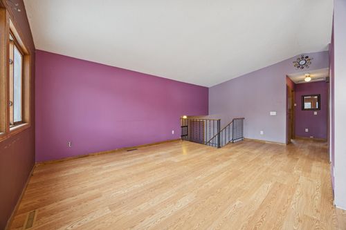 1355 Granite Lane N, Oakdale, MN, 55128 | Card Image