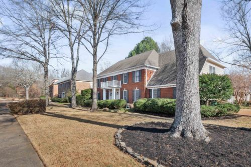 2910 Belgrave Dr, Germantown, TN, 38138-7038 | Card Image