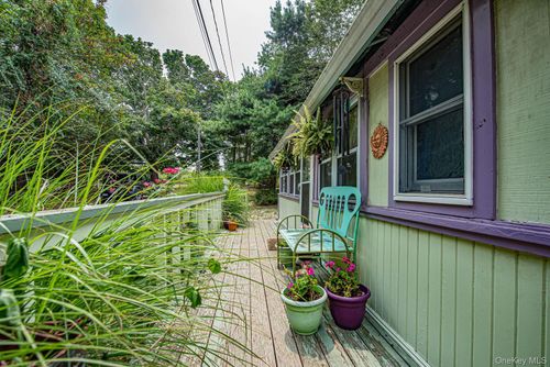 75 Upper Dock Road Road, Smithtown, NY, 11754 | Card Image