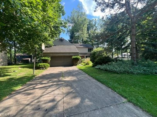 32555 Schooner Court, Avon Lake, OH, 44012 | Card Image