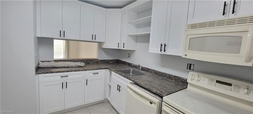 5233 Treetops Dr, NAPLES, FL, 34113-8510 | Card Image