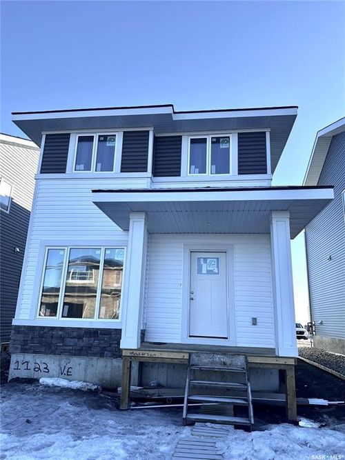 1123 Camden Gdns, White City, SK, S4L0G1 | Card Image