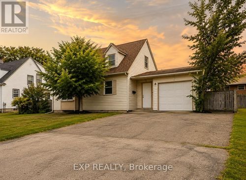208 Thorold Rd, Welland, ON, L3C3V7 | Card Image