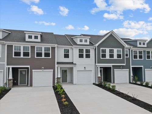 521 W Norvell Ct, Spartanburg, SC, 29307-2100 | Card Image