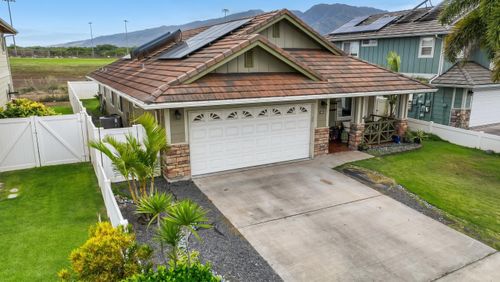 198 Anamuli St, Kahului, HI, 96732-4500 | Card Image