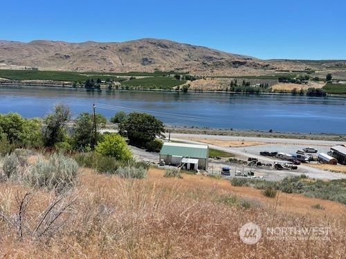 1 Osprey Nest Road, Pateros, WA, 98846 | Card Image