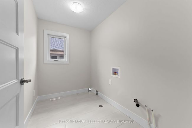 9 - 7966 Fallon Dr, House other with 4 bedrooms, 3 bathrooms and 2 parking in Granton ON | Image 16