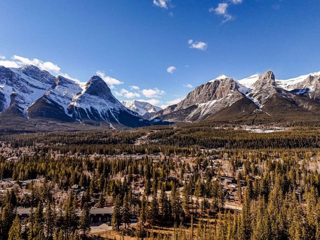 20 Pinewood Crescent, House other with 3 bedrooms, 1 bathrooms and 3 parking in Canmore AB | Image 44