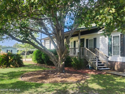 119 Dixon Dr, Newport, NC, 28570-4579 | Card Image