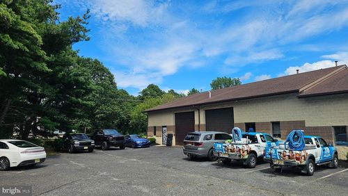 ste-11-1004 Industrial Dr, WEST BERLIN, NJ, 08091-9189 | Card Image