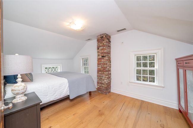 Primary Bedroom | Image 15