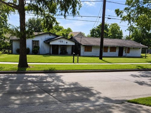 9203 W Montgomery Rd, Houston, TX, 77088-5801 | Card Image