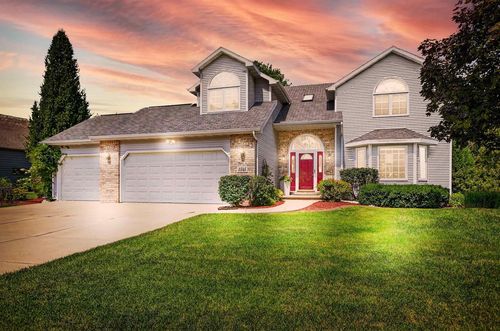 1545 Whitetail Drive, NEENAH, WI, 54956 | Card Image