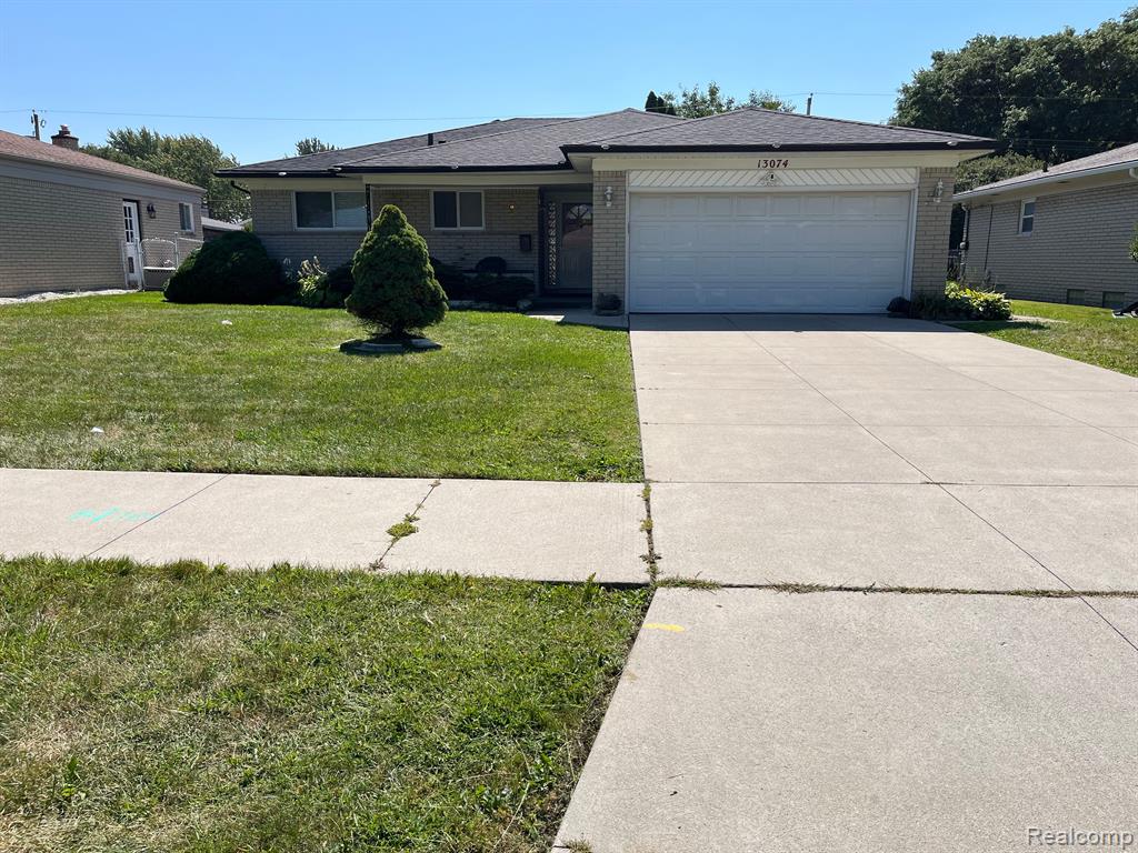 Roxbury Dr, Sterling Heights, MI 48312