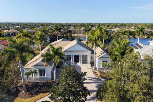 7921 Waterton Ln, LAKEWOOD RANCH, FL, 34202-2146 | Card Image