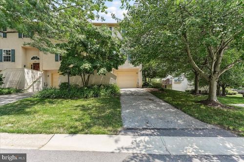 2001-137 Whispering Oaks Dr, WEST CHESTER, PA, 19382-1826 | Card Image