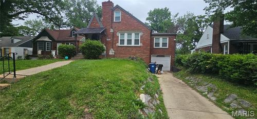3722 Lawler Dr, Saint Louis, MO, 63121-3418 | Card Image
