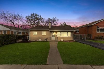 385 W 14 Th Place, House other with 3 bedrooms, 1 bathrooms and 2 parking in Chicago Heights IL | Image 3