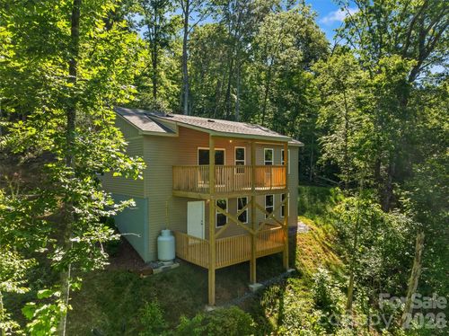 212 Brigsy Ln, Whittier, NC, 28789 | Card Image