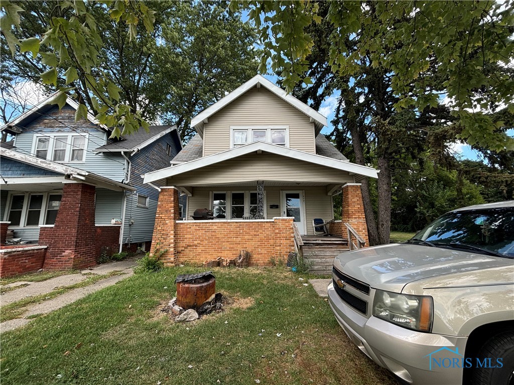 Oakland St, Toledo, OH 43608