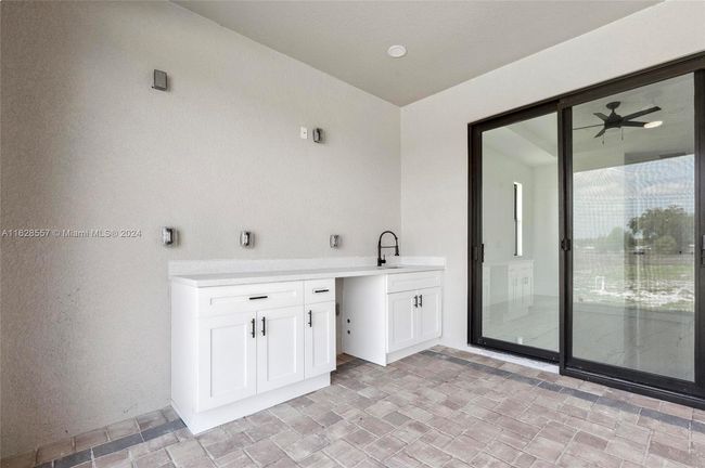 7788 16 Th Ter, House other with 4 bedrooms, 3 bathrooms and null parking in LABELLE FL | Image 9