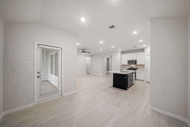 18810 Brookside Ridge Ln, House other with 3 bedrooms, 2 bathrooms and 2 parking in Manvel TX | Image 10