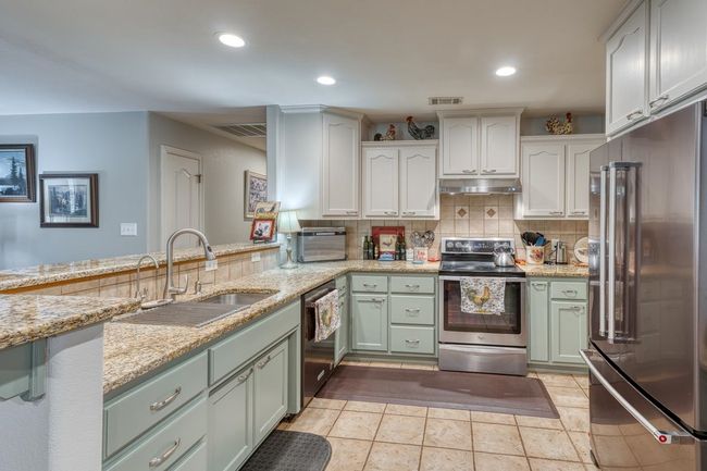 215 E Mountain View Dr, House other with 3 bedrooms, 2 bathrooms and null parking in Burnet TX | Image 8