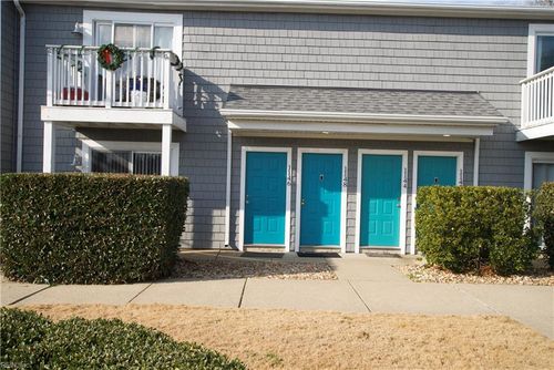 1146 Indian Rd, Virginia Beach, VA, 23451-4564 | Card Image