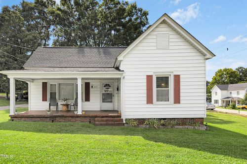 302 N 13th St, Erwin, NC, 28339-1418 | Card Image