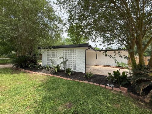 7438 Windfern Rd, Houston, TX, 77040-2306 | Card Image