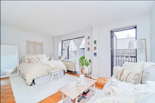 3dd-337 W 43rd St, New York, NY, 10036-6443 | Card Image
