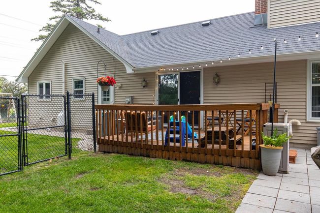11 Meadowbrook Court, House other with 5 bedrooms, 5 bathrooms and null parking in GRAND CHUTE WI | Image 6