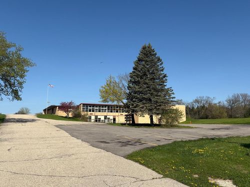 10720 Fox River Rd, Twin Lakes, WI, 53181 | Card Image