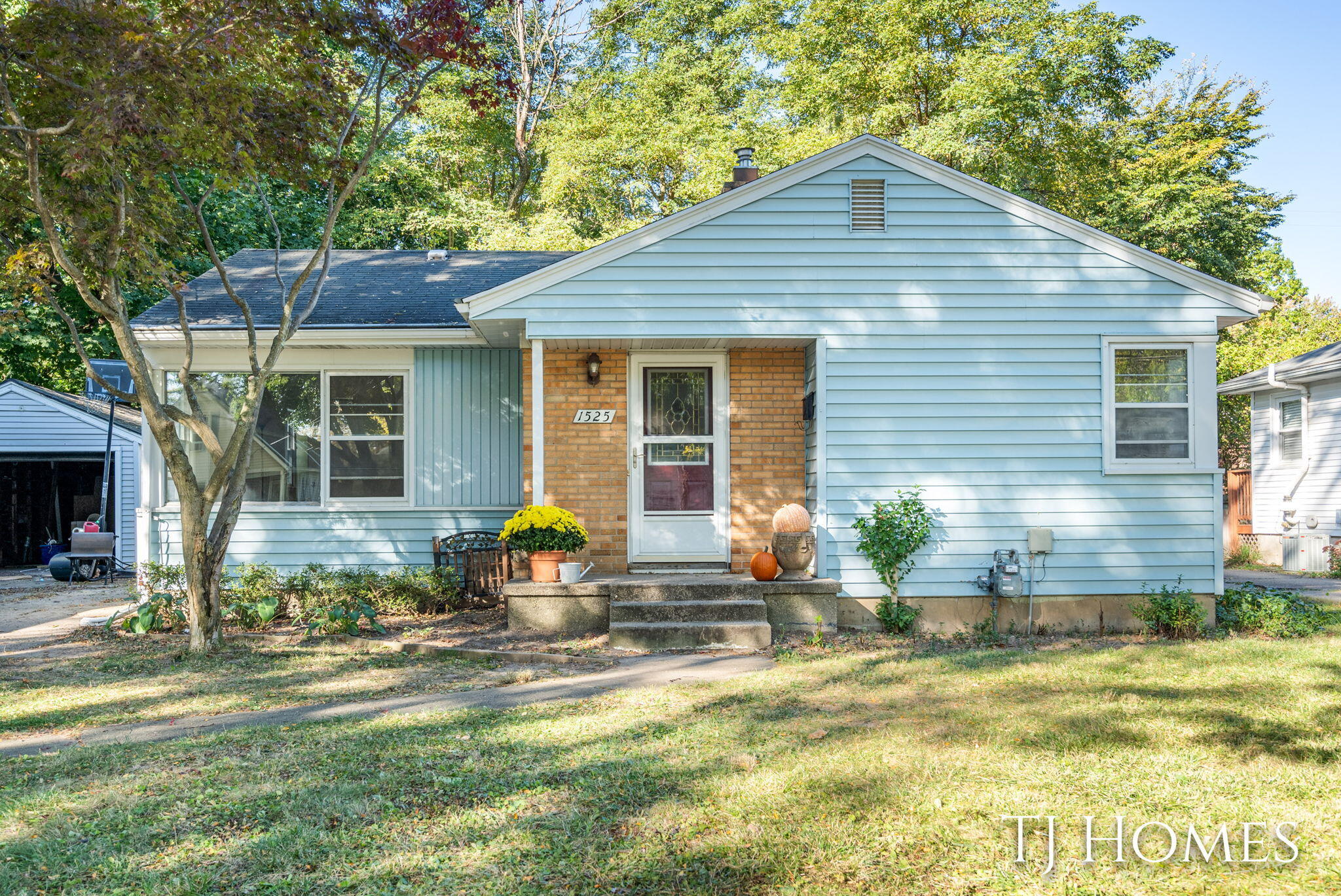 Herrick Ave, Grand Rapids, MI 49505