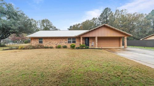801 County Road 3433, Queen City, TX, 75572-8323 | Card Image