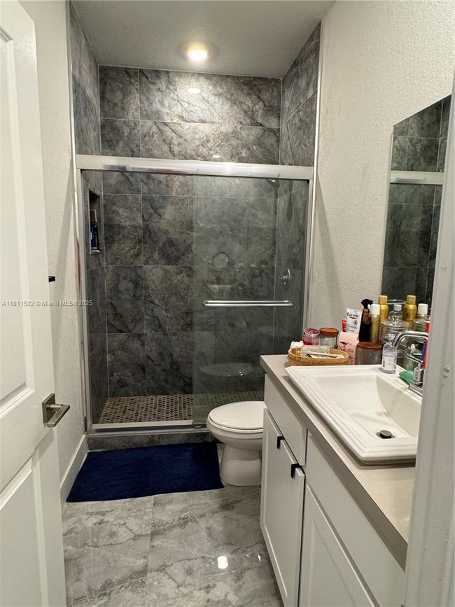 495 Ne 5 Th Way, Townhouse with 3 bedrooms, 3 bathrooms and null parking in Florida City FL | Image 13