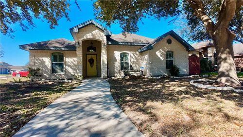467 Edgewood Ave, Edinburg, TX, 78541-4225 | Card Image