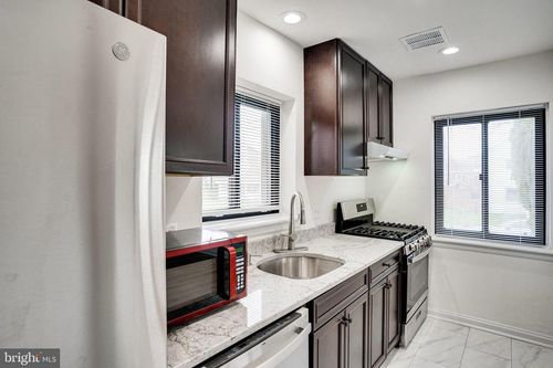 4930 19th St N, ARLINGTON, VA, 22207-2013 | Card Image