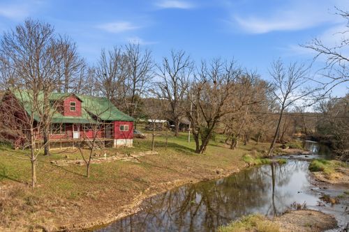 305 Thomas St, Birch Tree, MO, 65438-8961 | Card Image