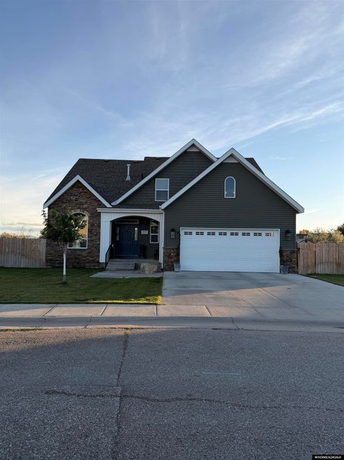 2974 Lerwick Dr, Rawlins, WY, 82301-4115 | Card Image