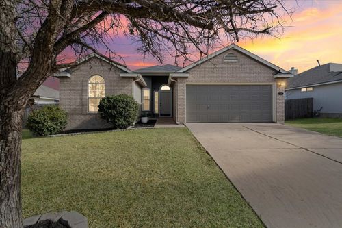 135 Langely, Kyle, TX, 78640-5492 | Card Image