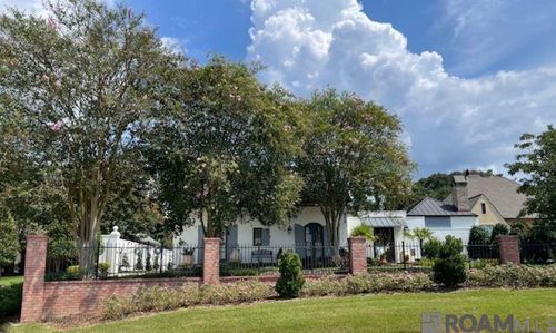 18467 E Village Way Dr, Baton Rouge, LA, 70810-8913 | Card Image